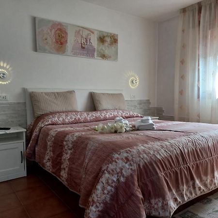 Appartamento Le Magnolie เมสเตร ภายนอก รูปภาพ