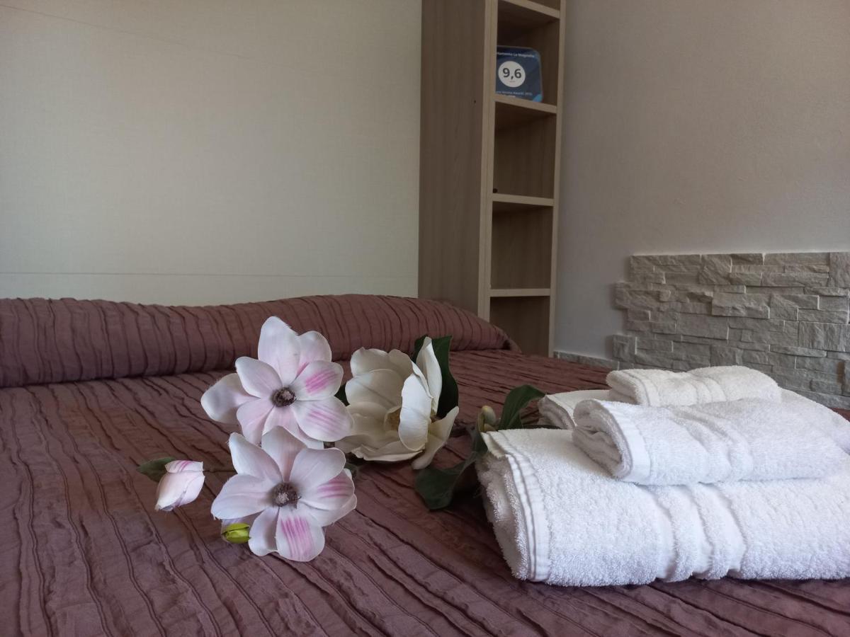 Appartamento Le Magnolie เมสเตร ภายนอก รูปภาพ