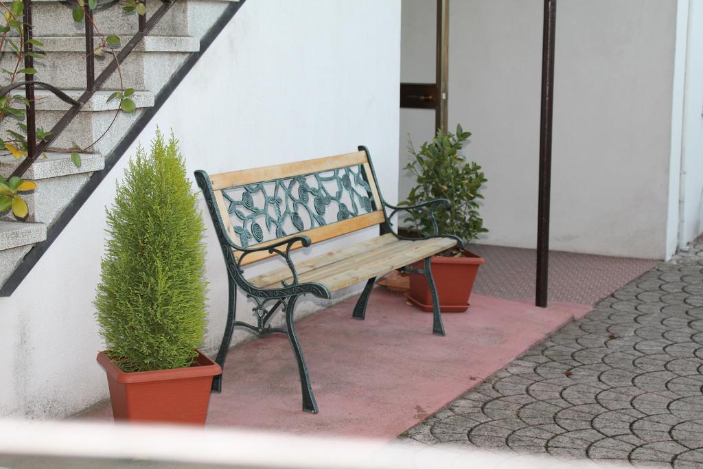 Appartamento Le Magnolie เมสเตร ภายนอก รูปภาพ
